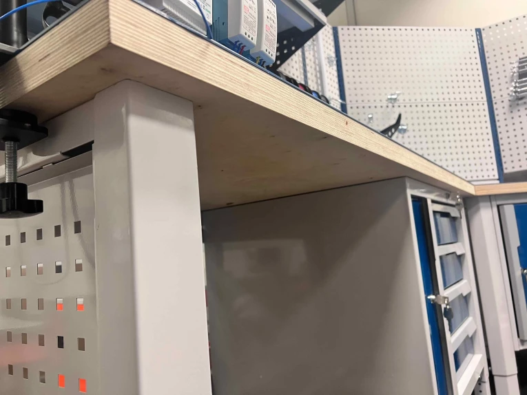 Стол-верстак Craft 1202.S14.3 купить в Петрозаводске Стол-верстак Craft 1202.S14.3 купить в Петрозаводске