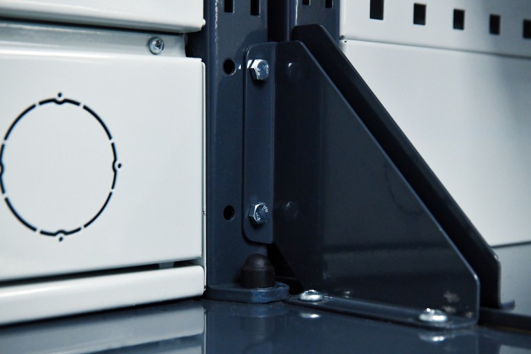 Верстак FBK 205.47.4-2 купить в Петрозаводске Верстак FBK 205.47.4-2 купить в Петрозаводске