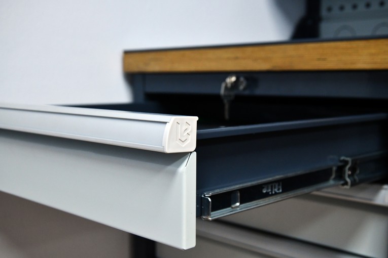 Верстак FBK 205.47.4-2F купить в Петрозаводске