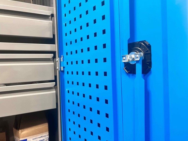 Шкаф инструментальный TNC 180.B4.S2 купить в Петрозаводске