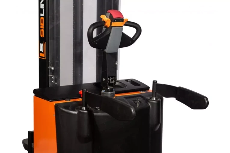 Штабелер электрический самоходный с платформой 1,5 т - 5,6 м Вилы: 1150 , АКБ Свинцово - кислотная, CL1556W SIBLINE купить в Петрозаводске Штабелер электрический самоходный с платформой 1,5 т - 5,6 м Вилы: 1150 , АКБ Свинцово - кислотная, CL1556W SIBLINE купить в Петрозаводске